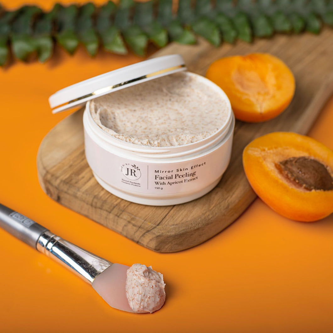 Facial Peeling with Apricot Extract